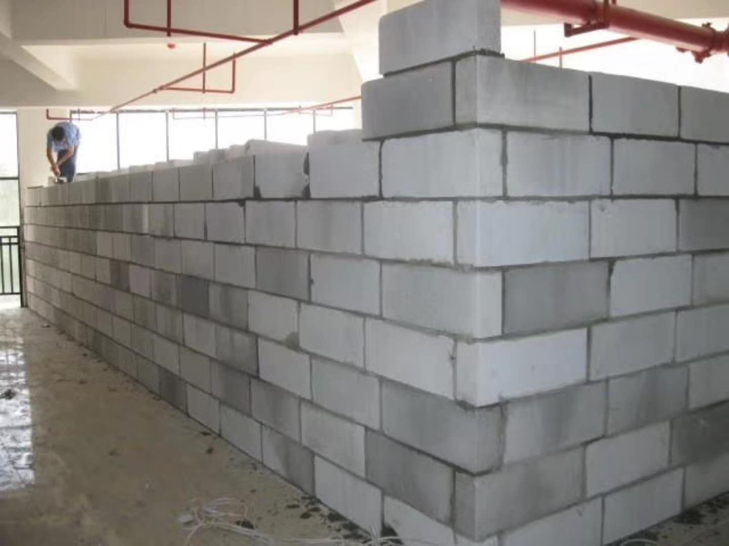 闸北蒸压加气混凝土砌块承重墙静力和抗震性能的研究